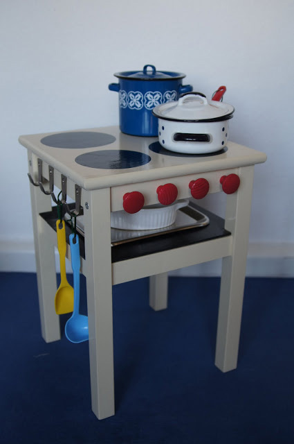diy-play-kitchens-best-easy-tutorials-how-to-build-a-kids-kitchen-12